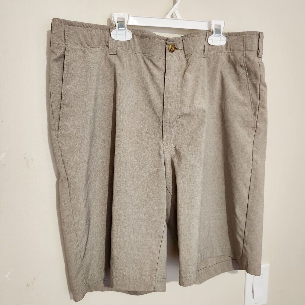 Ben Hogan golf Shorts For Men Size 40 Beige Color Lightweight With Pockets